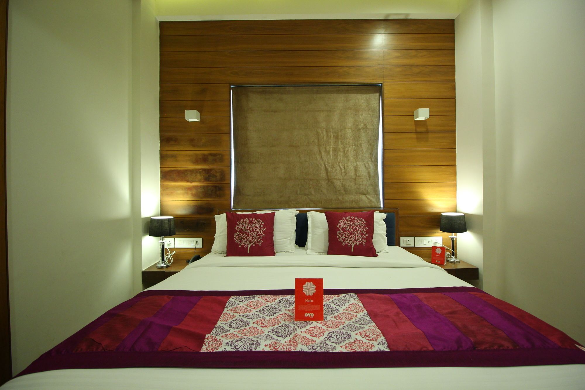 Oyo 8992 Hotel Kyra Ahmedabad Eksteriør bilde