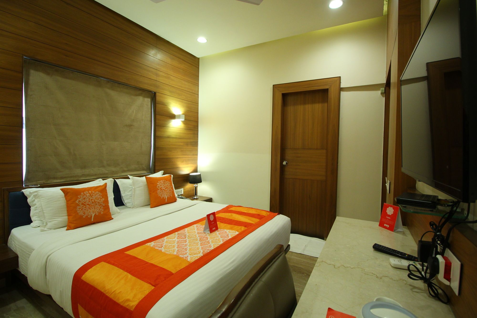Oyo 8992 Hotel Kyra Ahmedabad Eksteriør bilde
