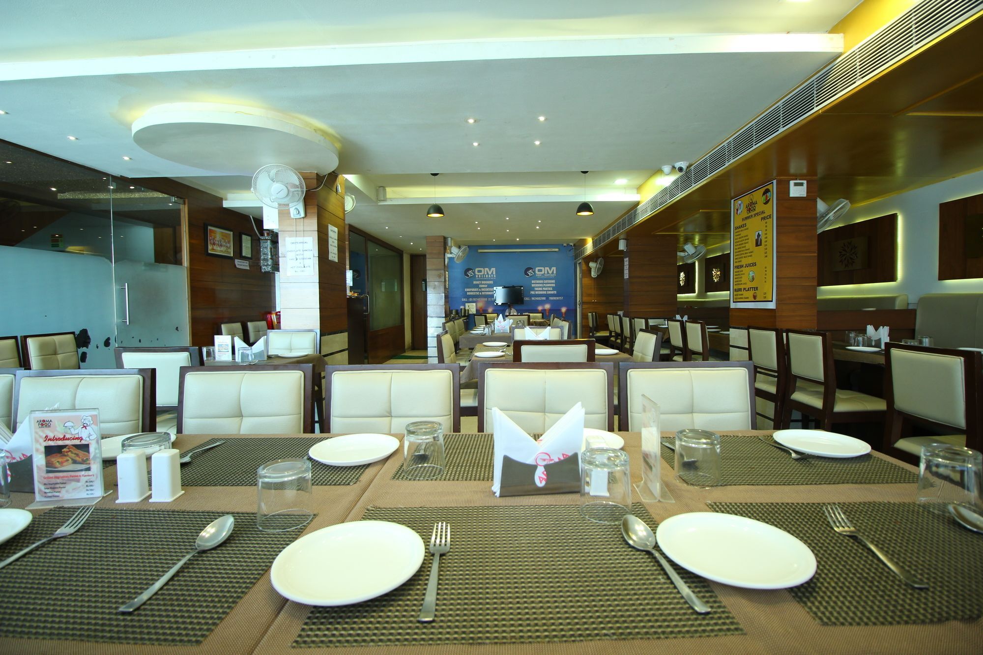 Oyo 8992 Hotel Kyra Ahmedabad Eksteriør bilde