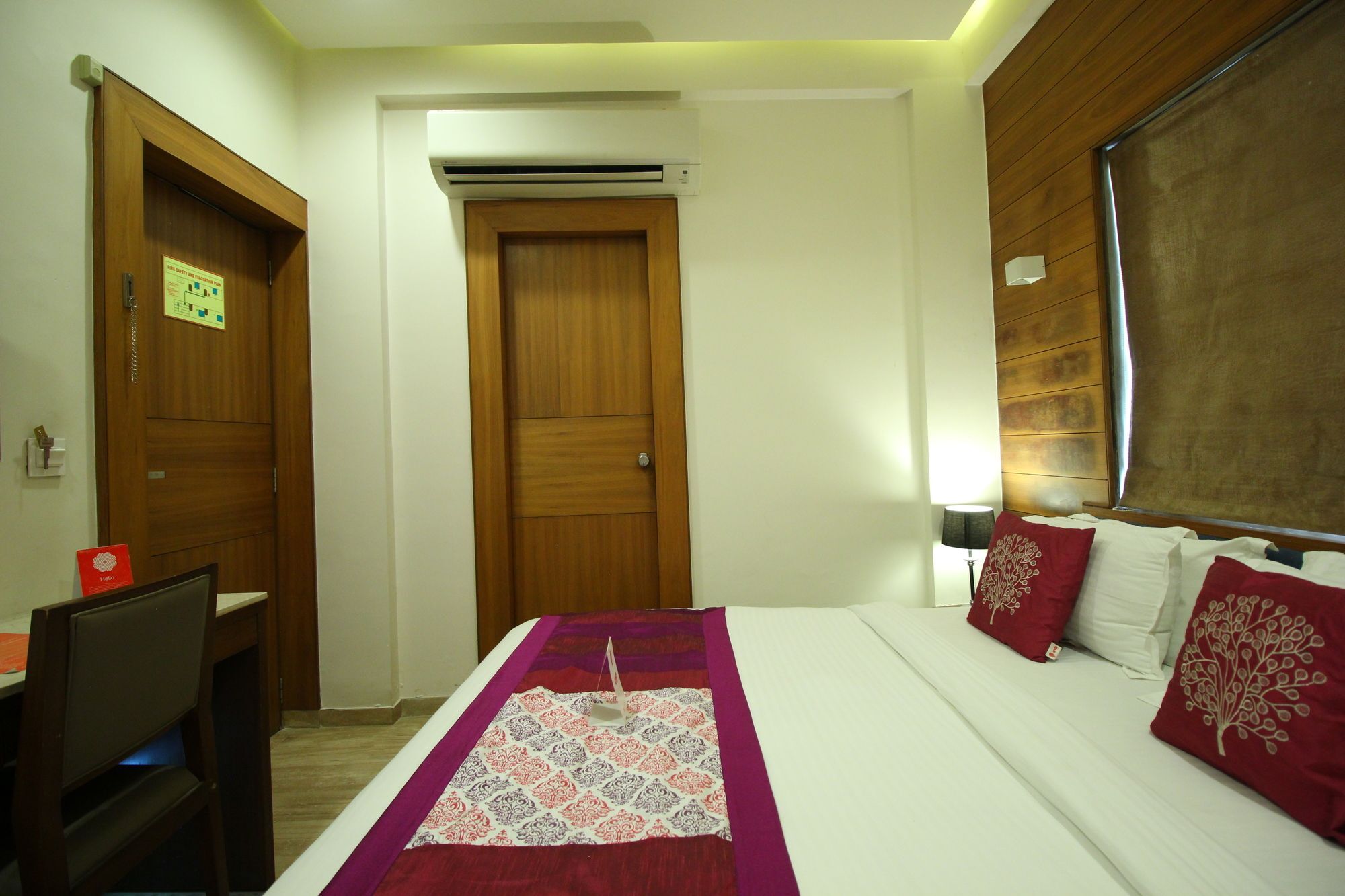 Oyo 8992 Hotel Kyra Ahmedabad Eksteriør bilde